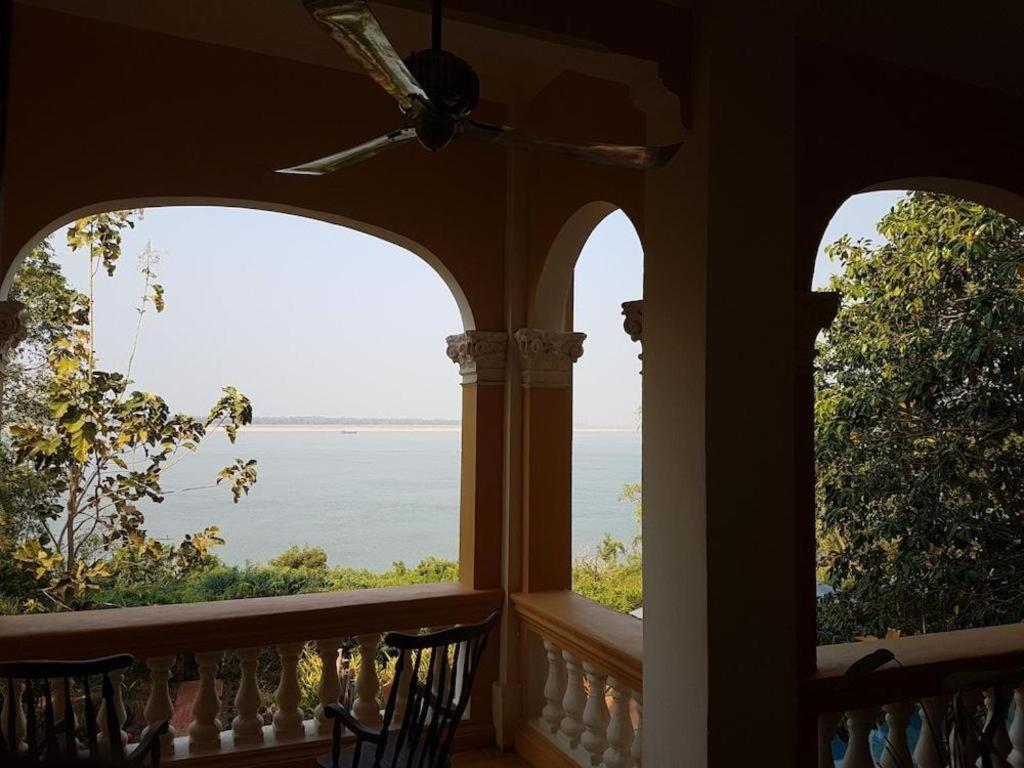 Le Relais De Chhlong Kratié Exterior foto